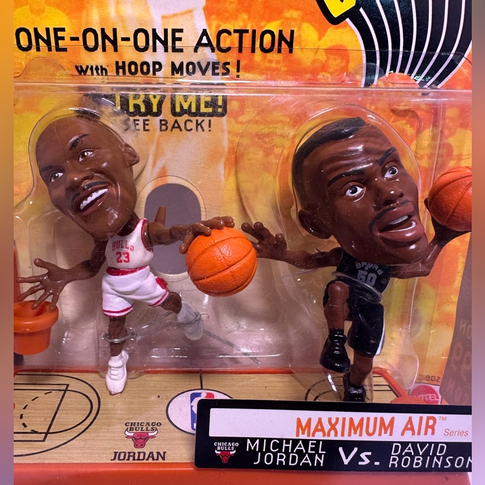 NBA Jams Maximum Air Michael Jordan and David Robinson One on One Action